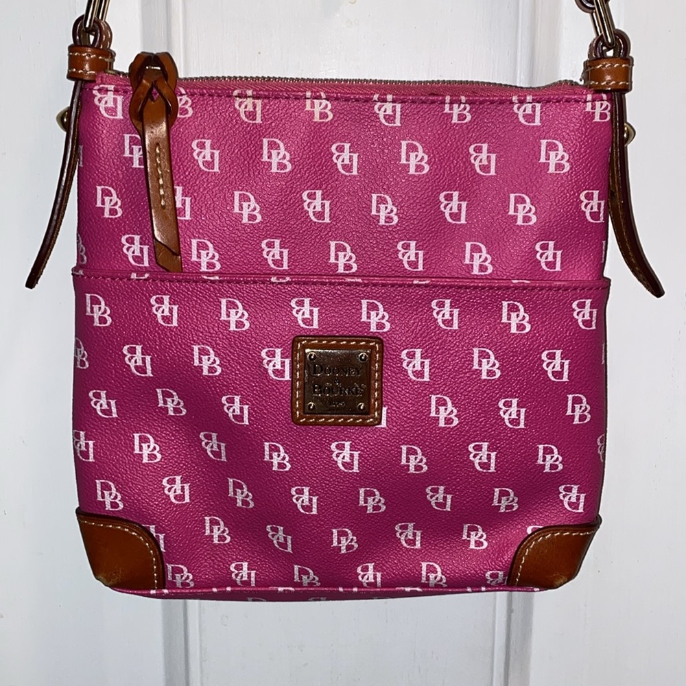 Dooney & Bourke pink and brown leather shoulder bag. - Picture 2 of 13
